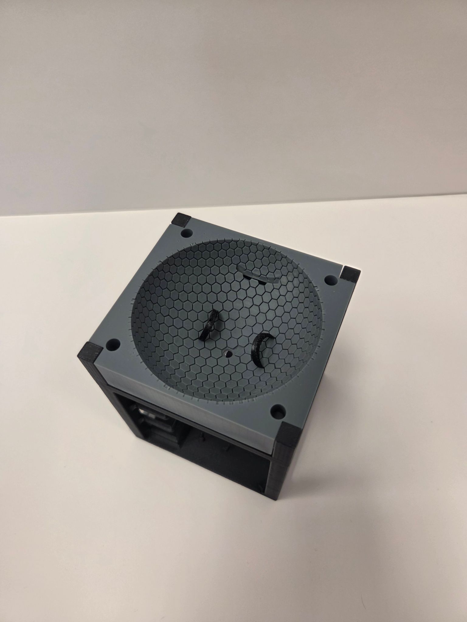 TDC V2 from above, with plant clips